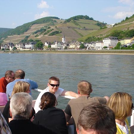 Hotel Gasthof Schuster Und Gaestehaus Рюдесхайм-на-Рейне Экстерьер фото
