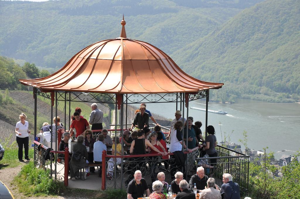 Hotel Gasthof Schuster Und Gaestehaus Рюдесхайм-на-Рейне Экстерьер фото